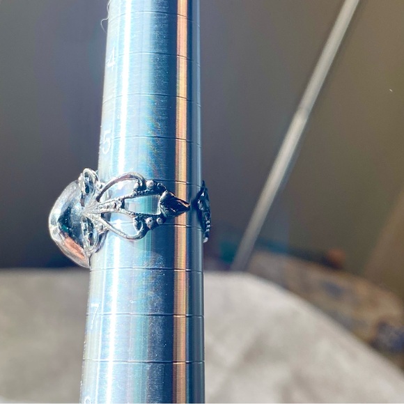 Tiara Misu crystal ornate ring - Picture 5 of 13